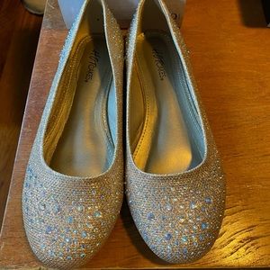 Hot cakes gold flats with rhinestones